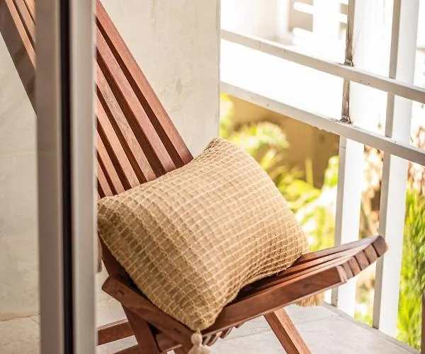 Jungle Chic 301 Hotel